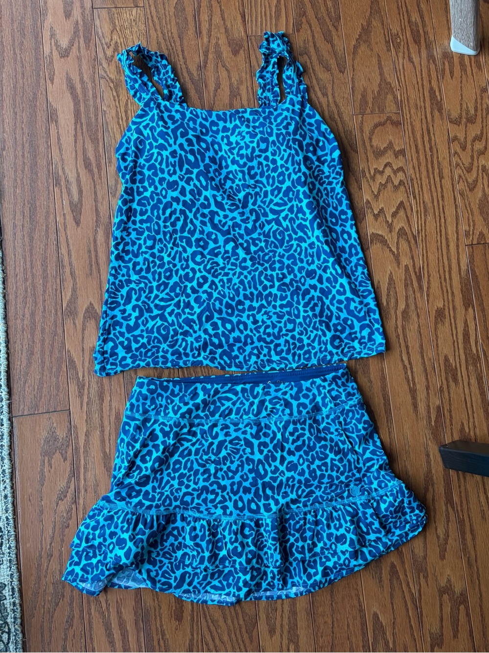 Lilly Pulitzer Turquoise and Navy Leopard Athletic Set